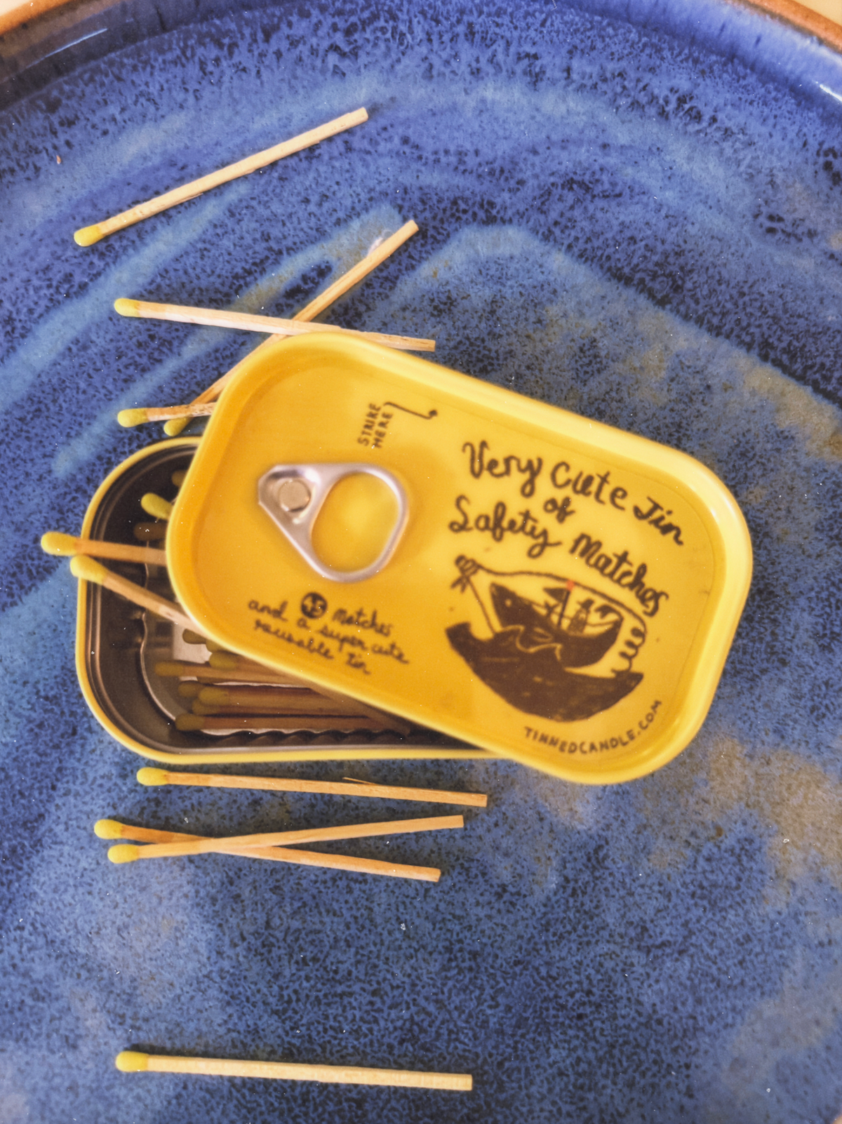 Very Cute Tin of Safety Matches (Yellow) Collectable 