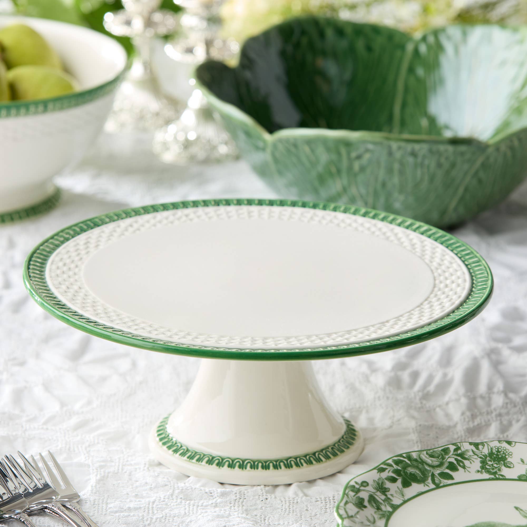 Le Jardin Embossed Rattan Footed Cake Plate
