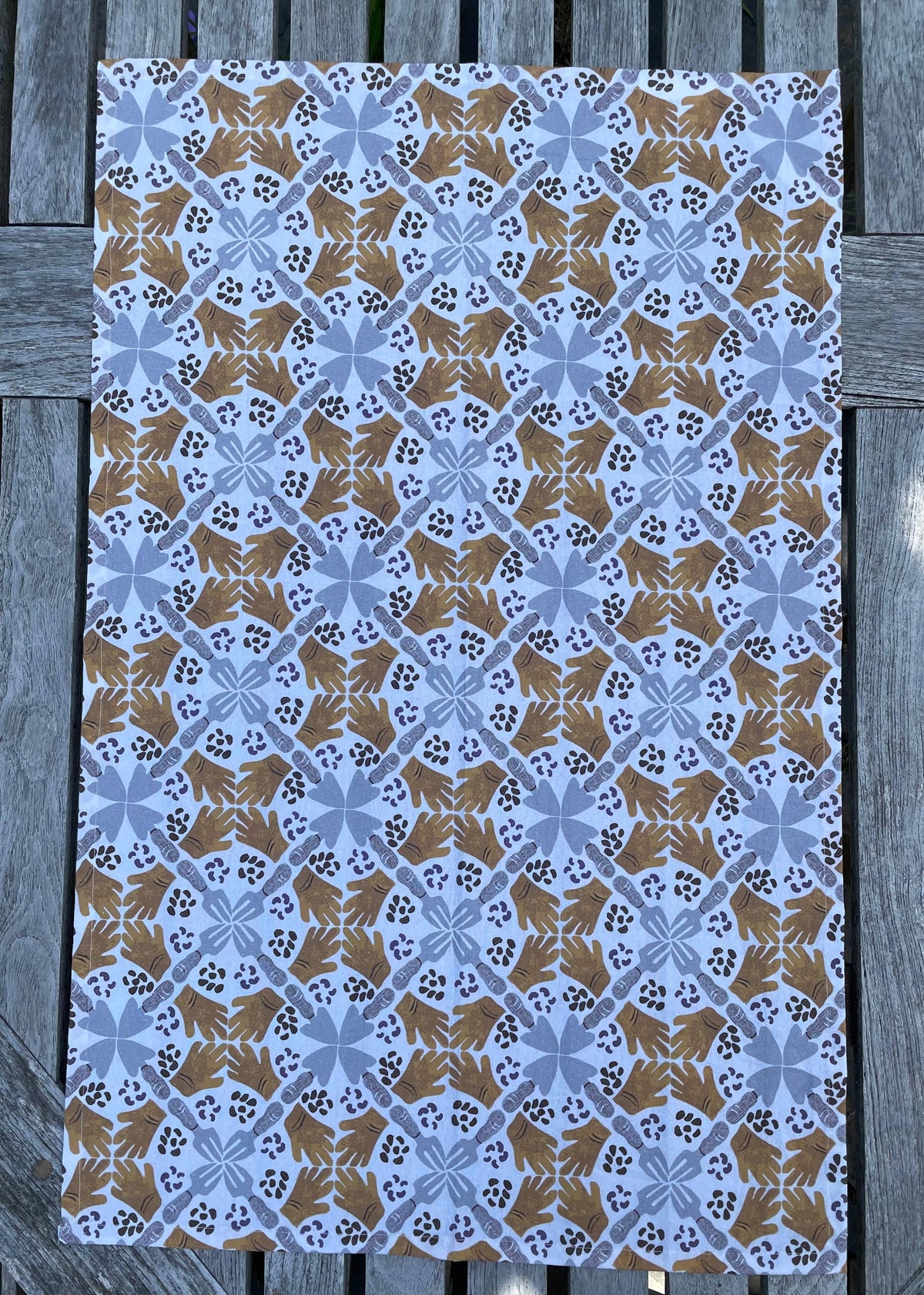 Kitchen Garden Tea Towel – Gold