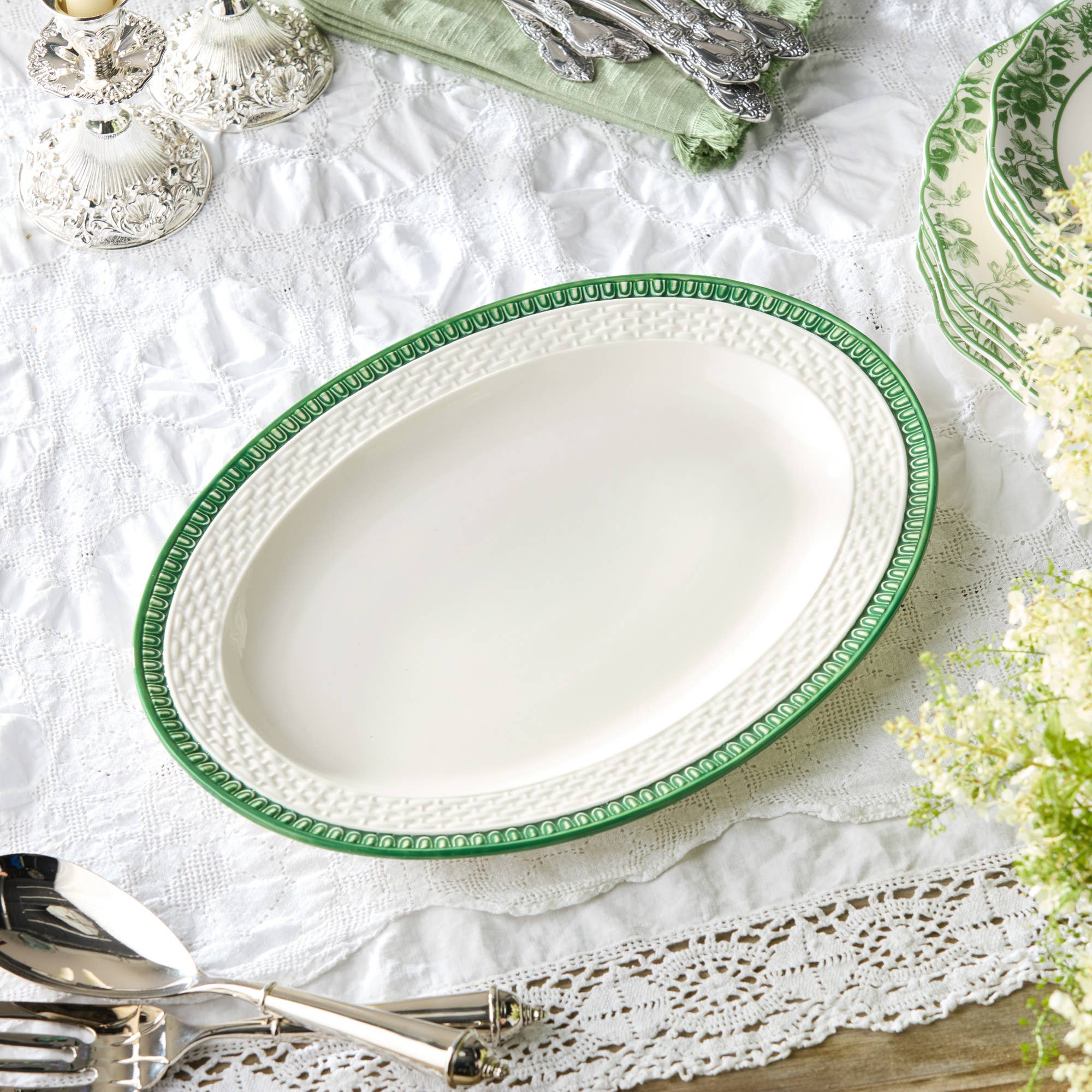 Le Jardin Embossed Rattan Oval Platter 16in x 12in