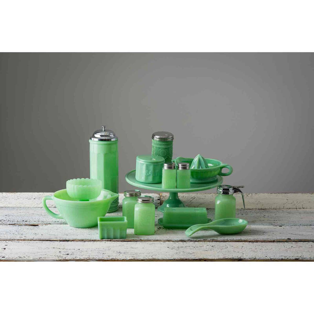 Jadeite Glass Collection Juicer With Handle
