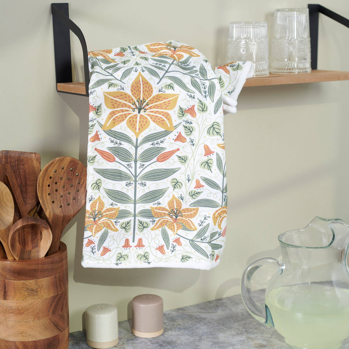 Nouveau Lily Terrycloth Kitchen Towel